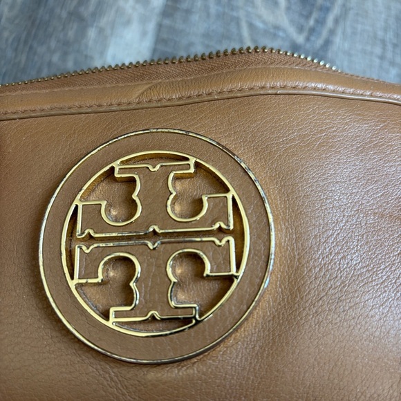 Tory Burch Brown Leather Zip Wallet - Picture 5 of 5
